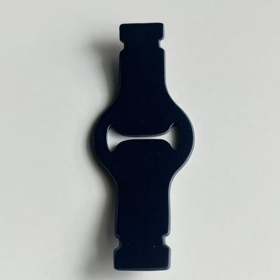 Giubbotti neri Etichette con cerotti in pelle Accessoari per borse di mano Articoli fatti a mano