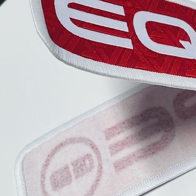 Etichette di abbigliamento stampate personalizzate