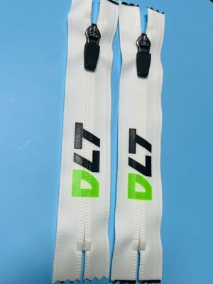 Abbigliamento a prova di tempo in grandi quantità Plastico Poliestere Zipper Slider personalizzato