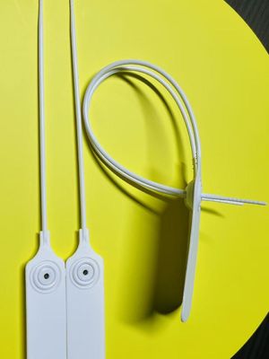 Tag di sicurezza in tessuto bianco di plastica su vestiti rettangolare