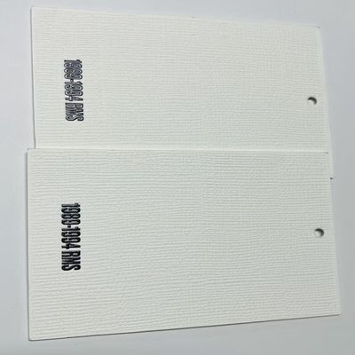 Indumenti da abbigliamento per la vendita al dettaglio
