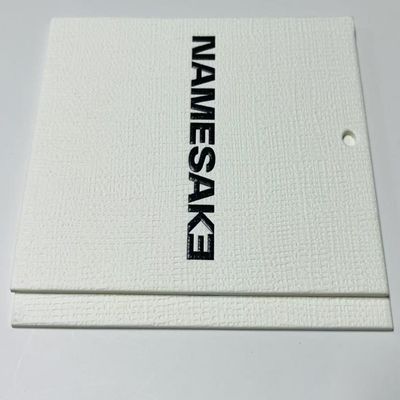 Indumenti da abbigliamento per la vendita al dettaglio